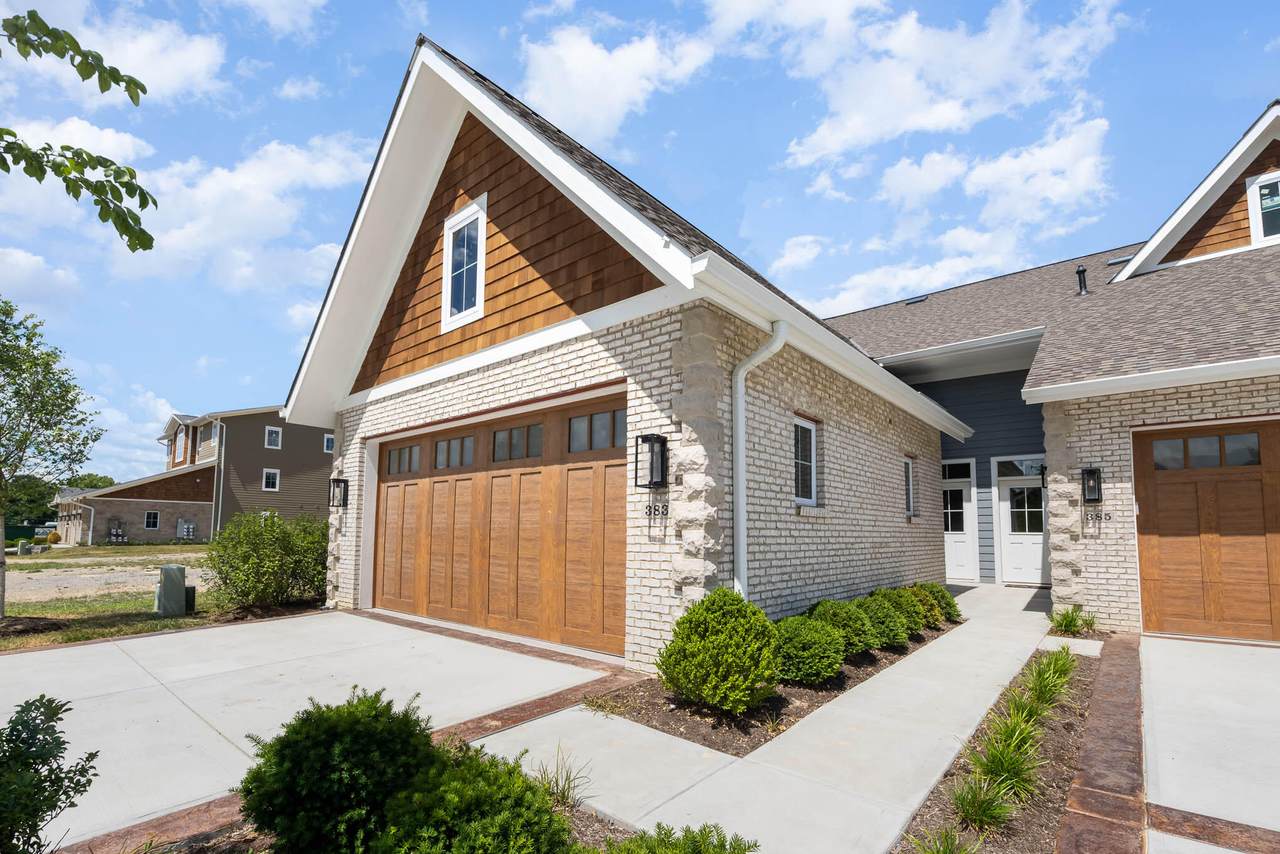 383 Manhattan Boulevard - Photo 1