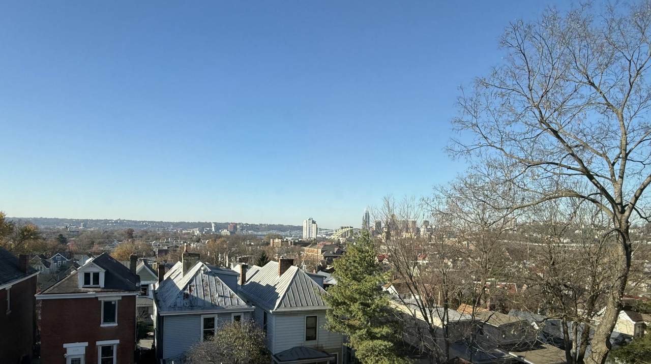 440 Van Voast Avenue - Photo 1