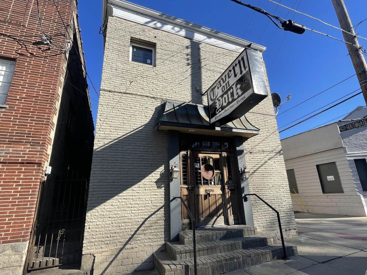 323 York Street - Photo 1