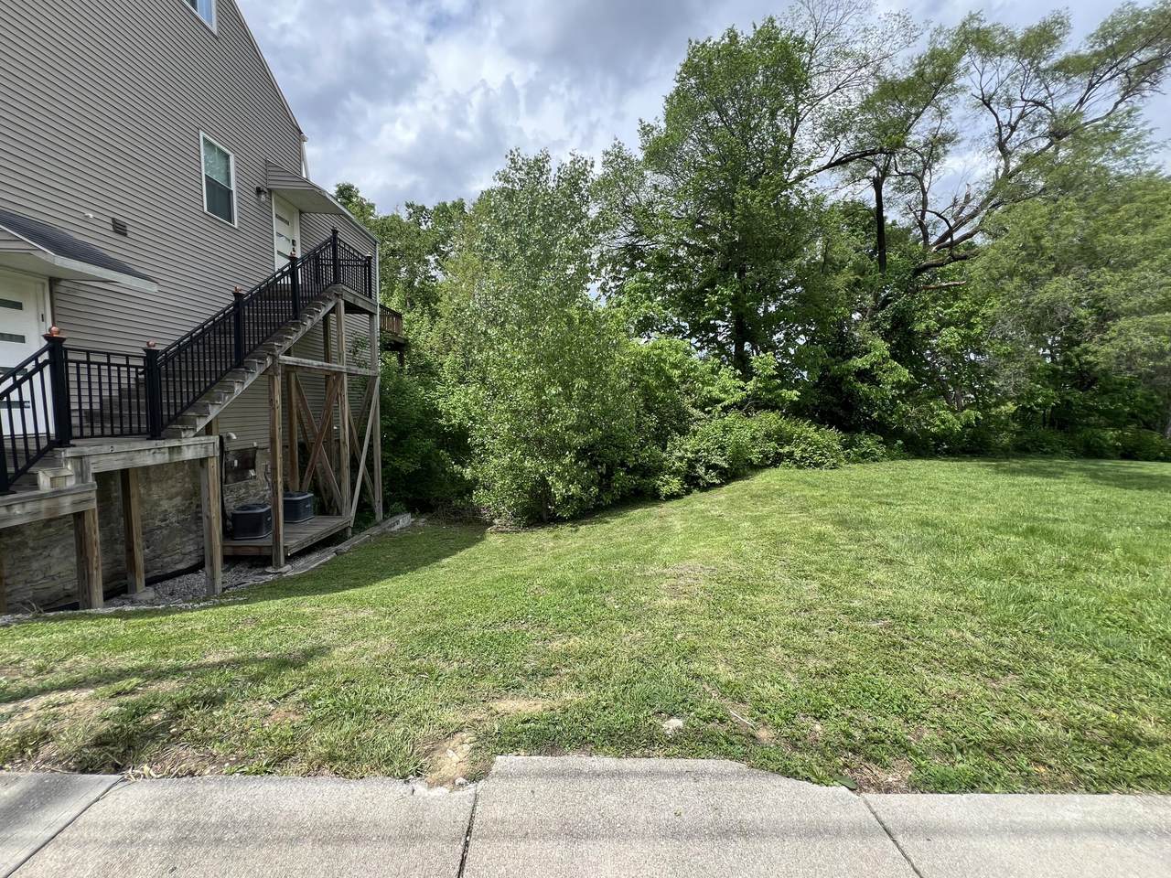 656 Pike Street - Photo 1