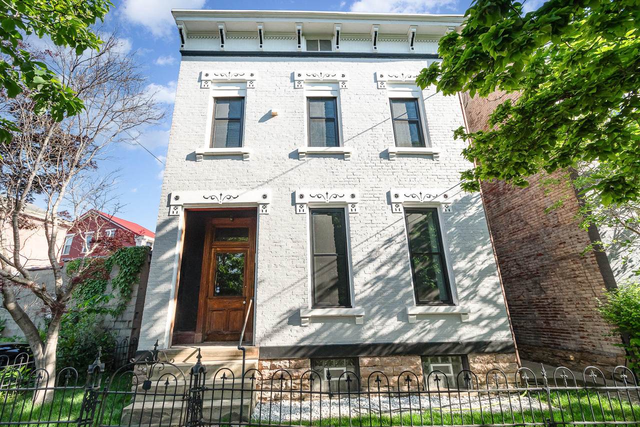 346 W 9th Street - Photo 1