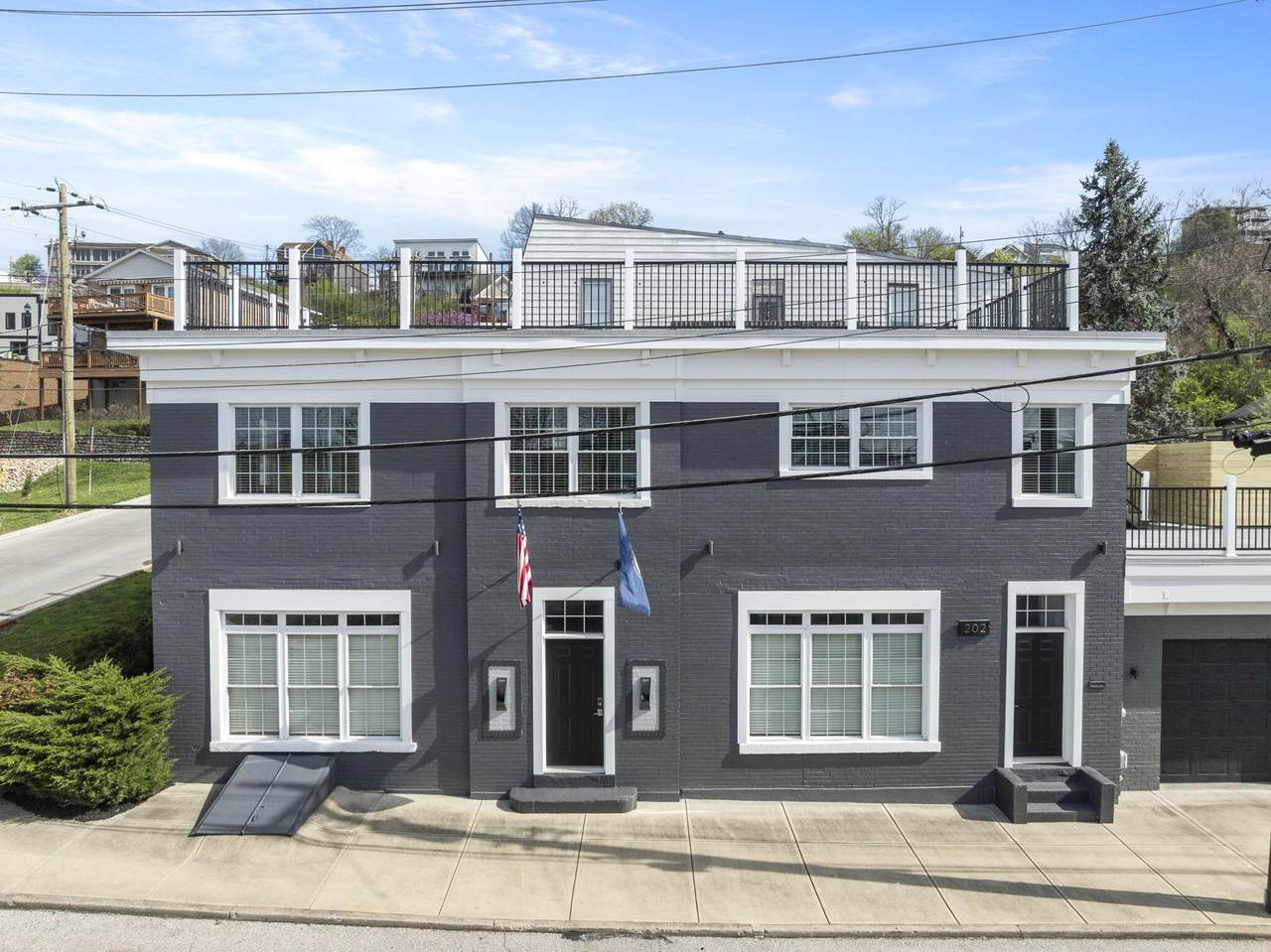 202 13th Street - Photo 1