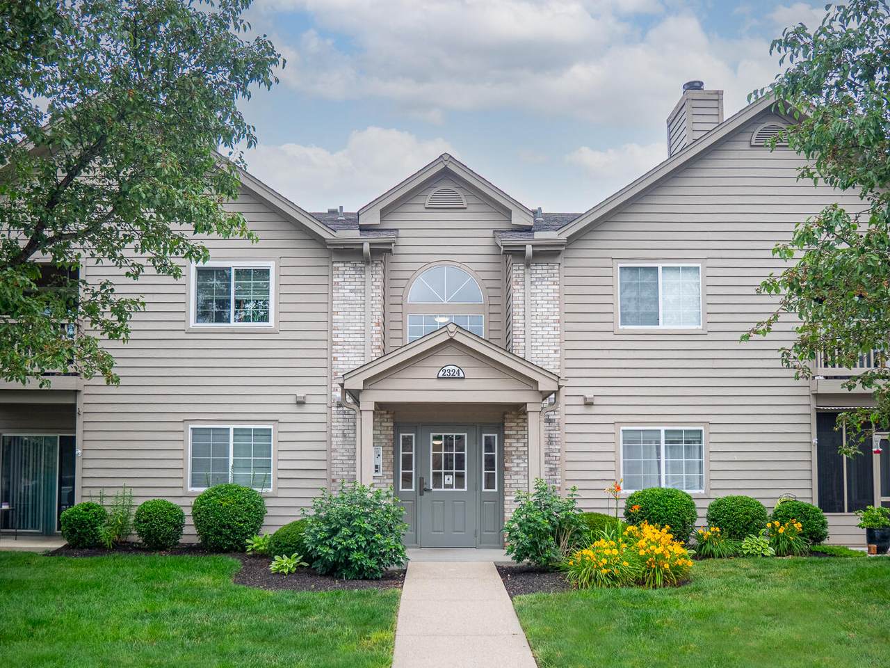 2324 Northmoor Lane - Photo 1