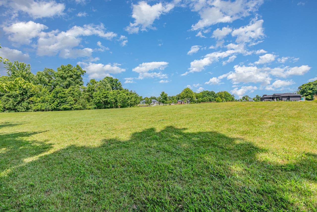 1112 Mehryn Way - Photo 1