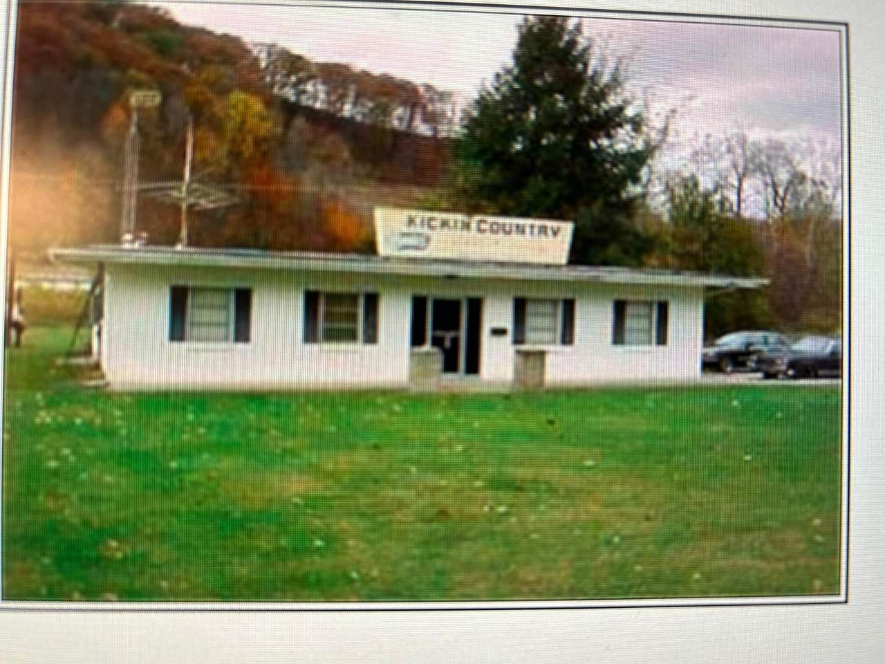 1074 Fairlane Drive - Photo 1