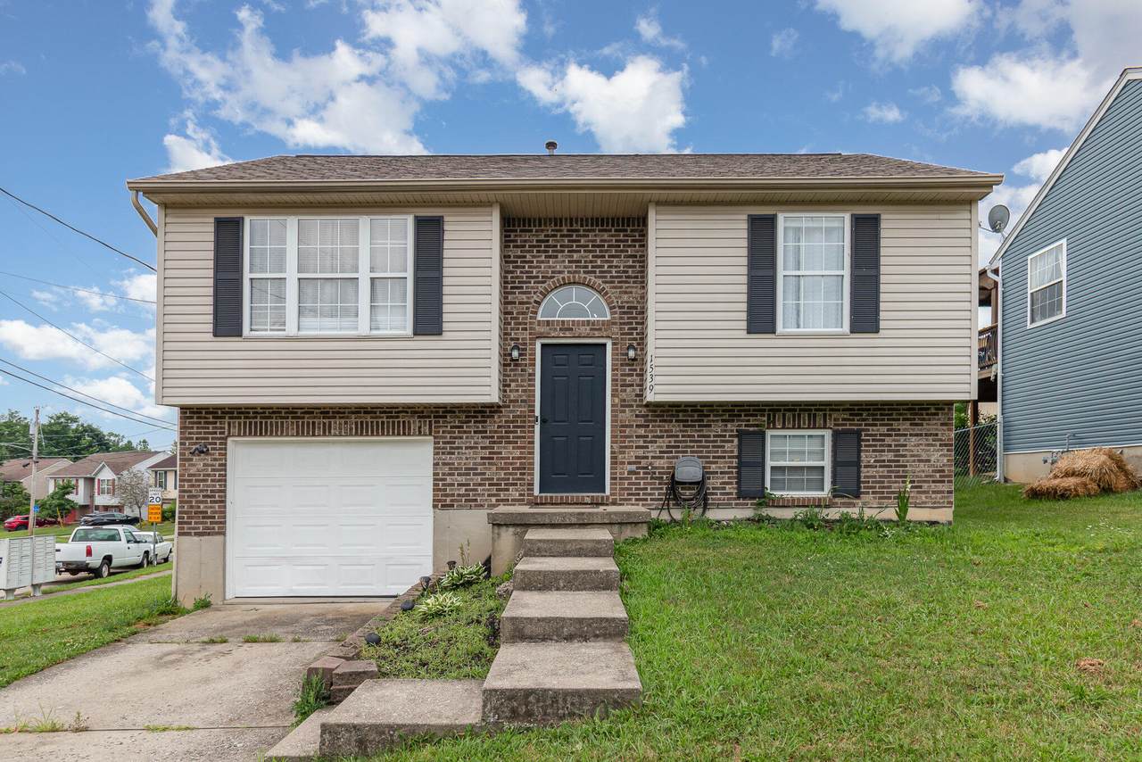 1539 Raintree Court - Photo 1
