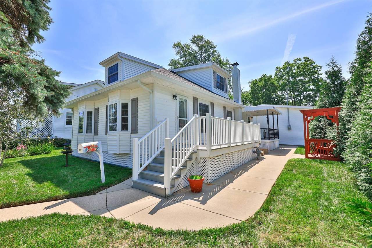 204 Edwards Avenue - Photo 1