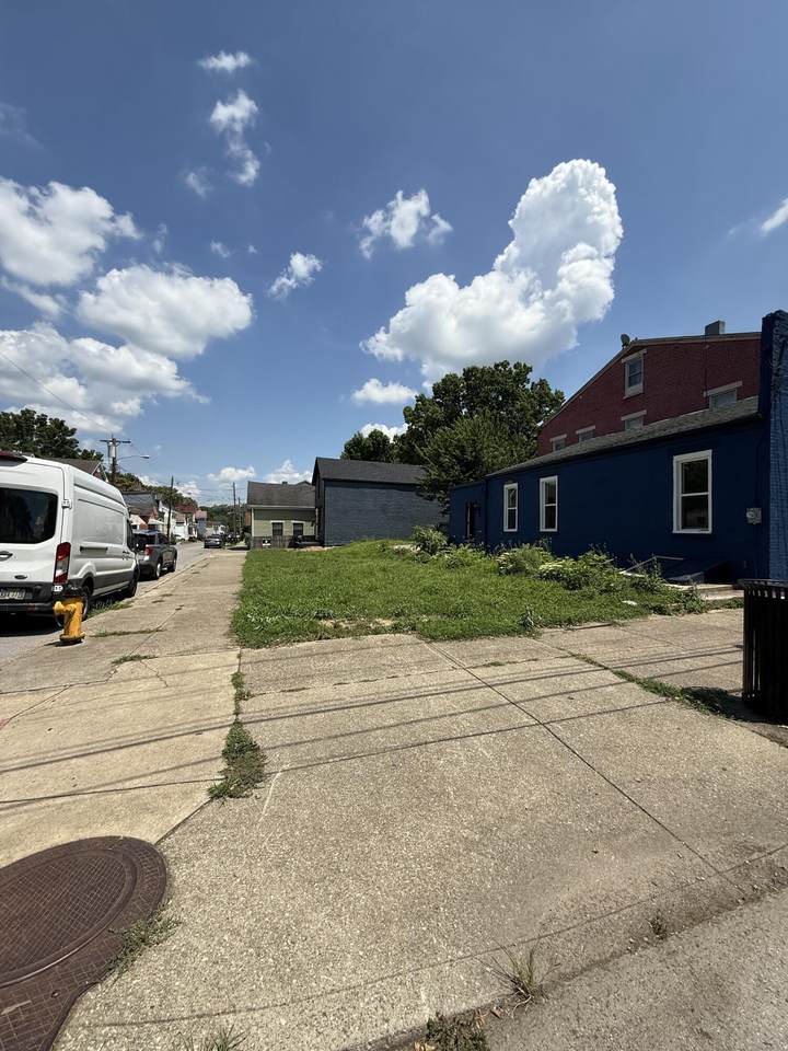 1322 Greenup Street - Photo 1