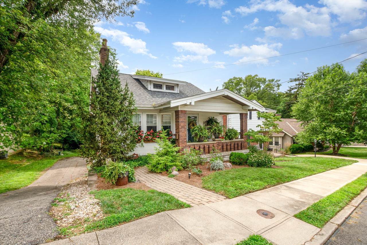 9 Ridgeway Avenue - Photo 1