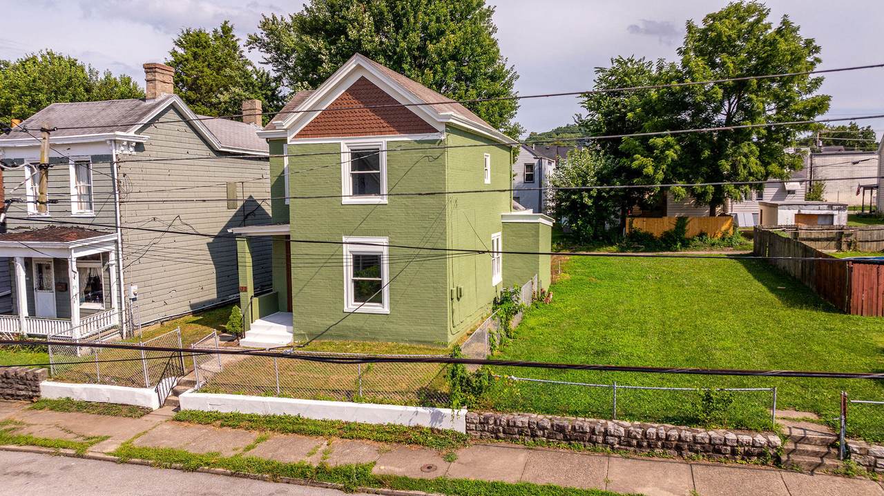 122 4th Avenue - Photo 1