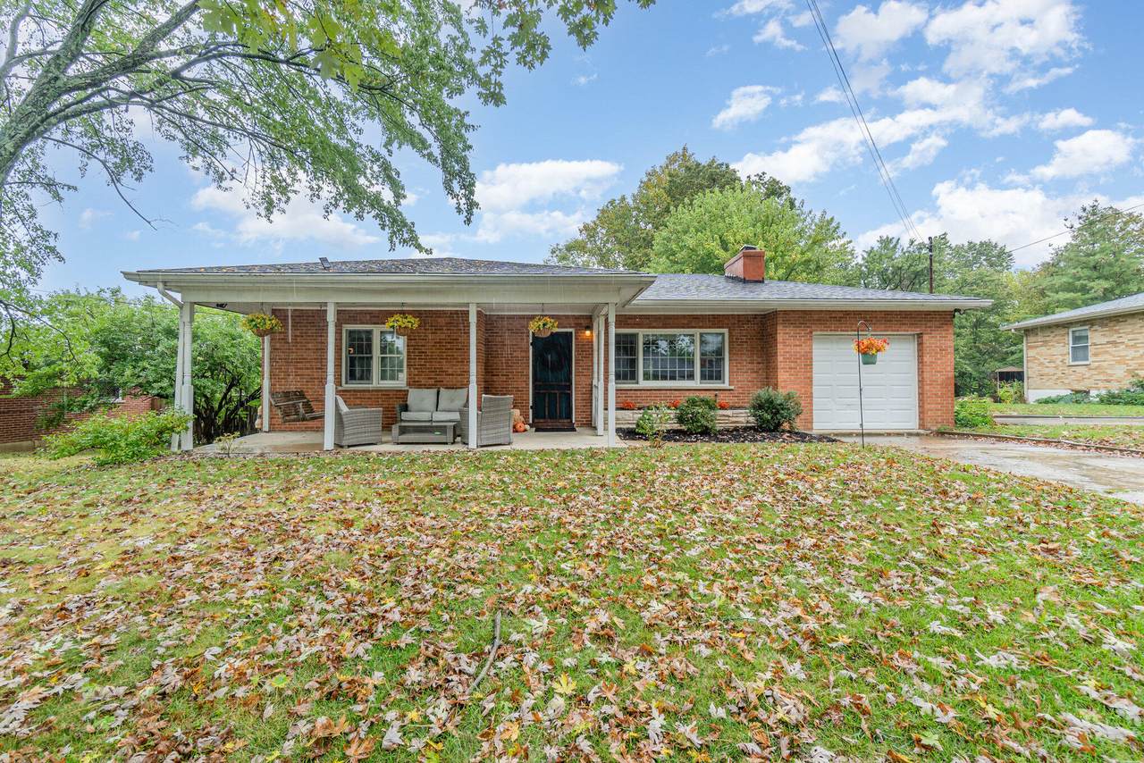 676 Manor Drive - Photo 1