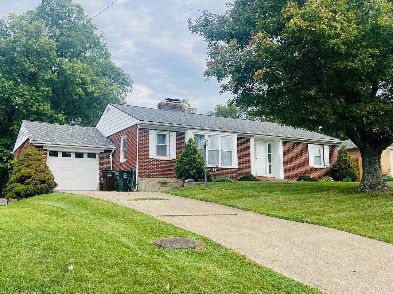 714 St Matthews Circle - Photo 1