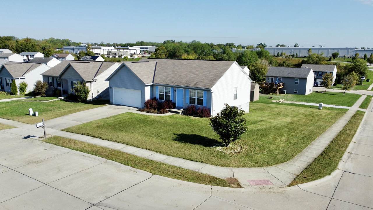 400 Lost Creek Drive - Photo 1