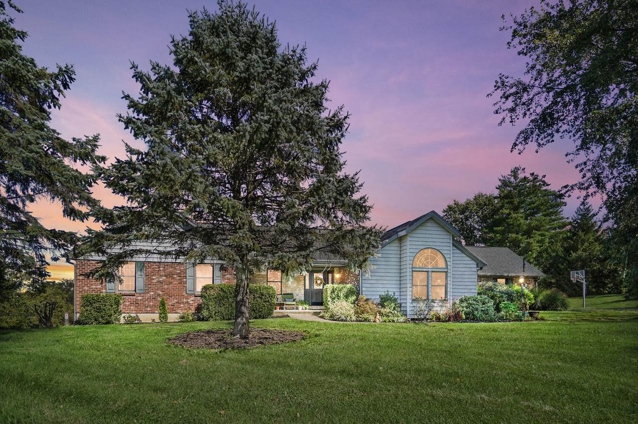 860 Stephens Road - Photo 1