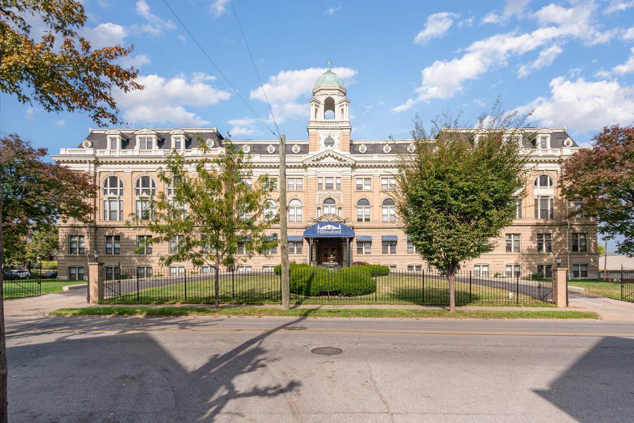 803 6th Street - Photo 1