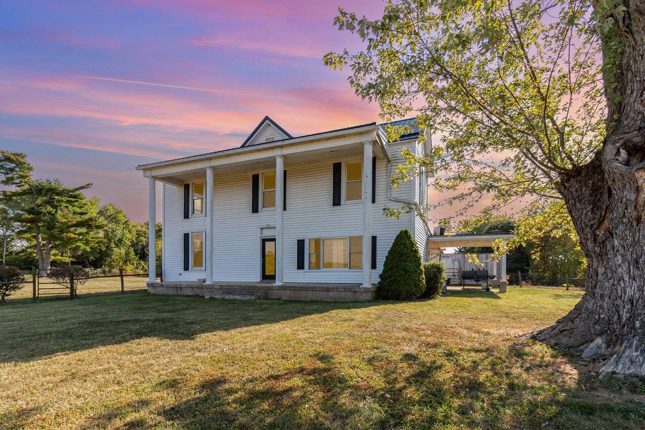 1253 Oscar Spradling Road - Photo 1