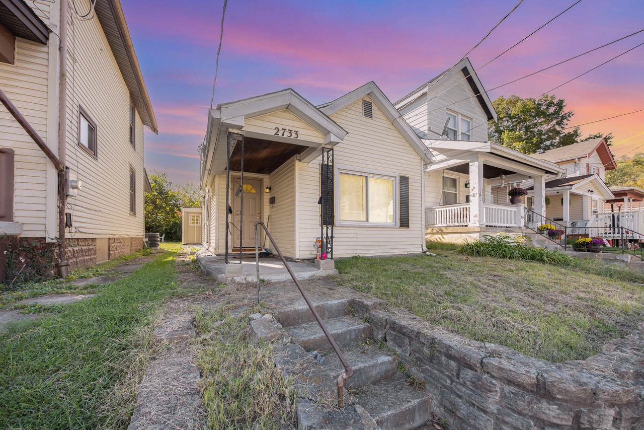 2733 Alexandria Avenue - Photo 1