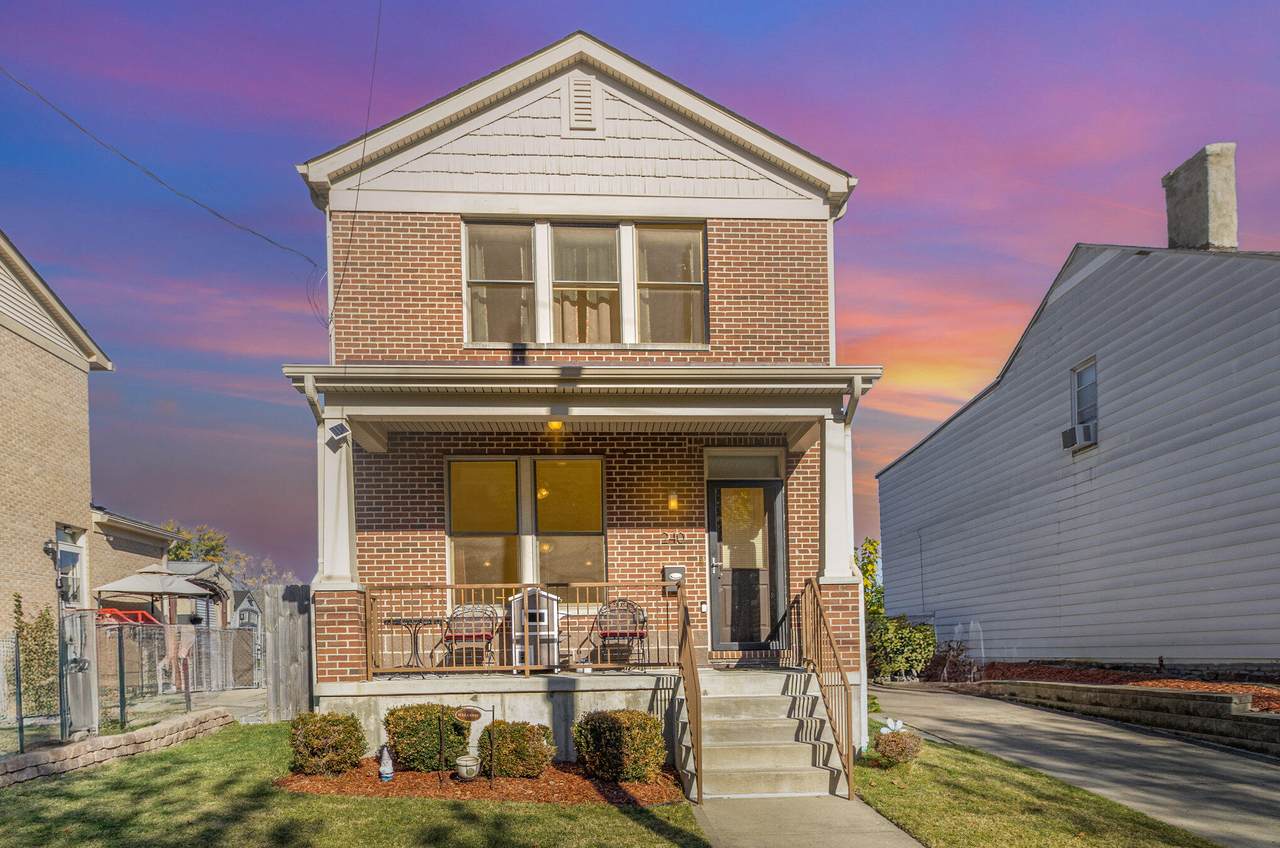 240 Robbins Street - Photo 1