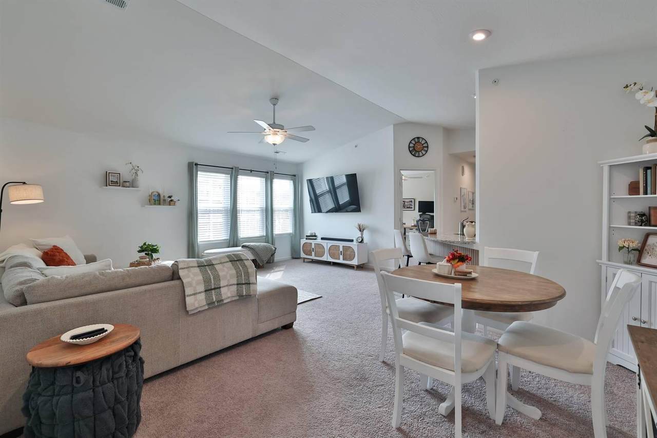 762 Yorkshire Drive - Photo 1