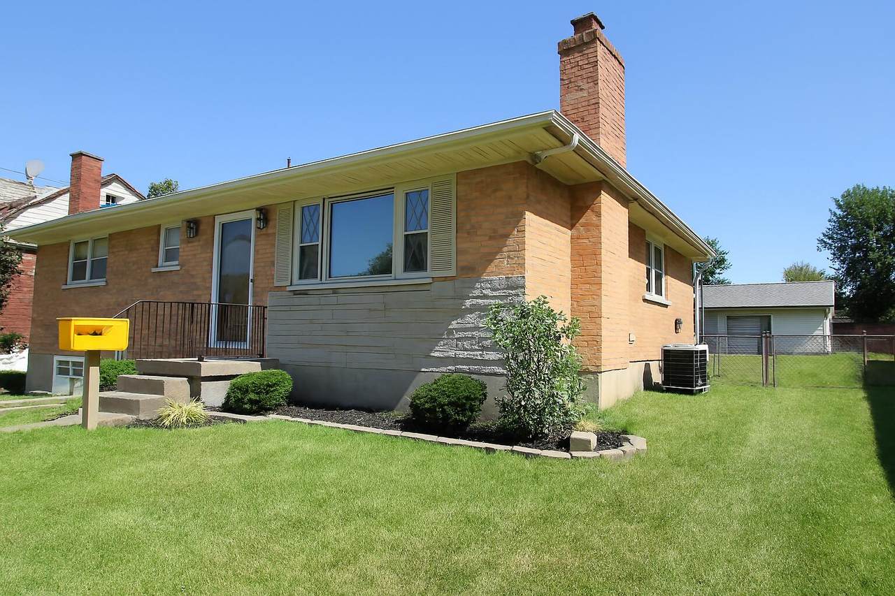 27 Burk Avenue - Photo 1