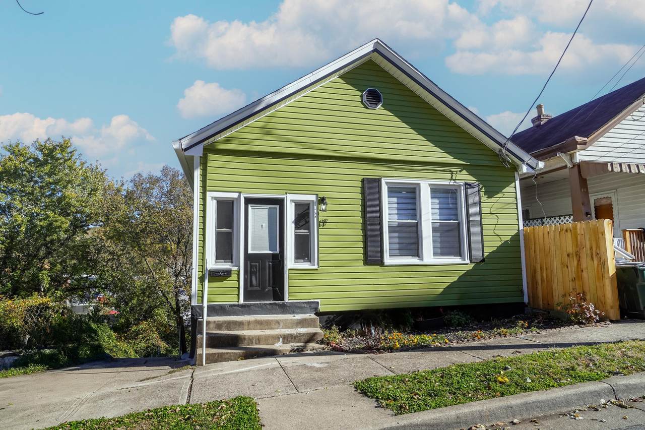 17 Parkview Avenue - Photo 1