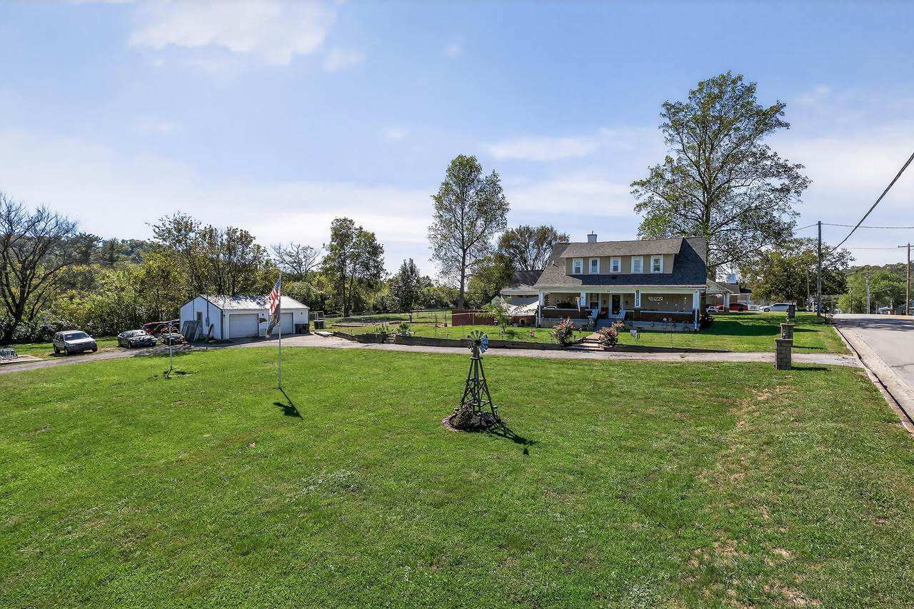 135 Ky Hwy 467 W - Photo 1