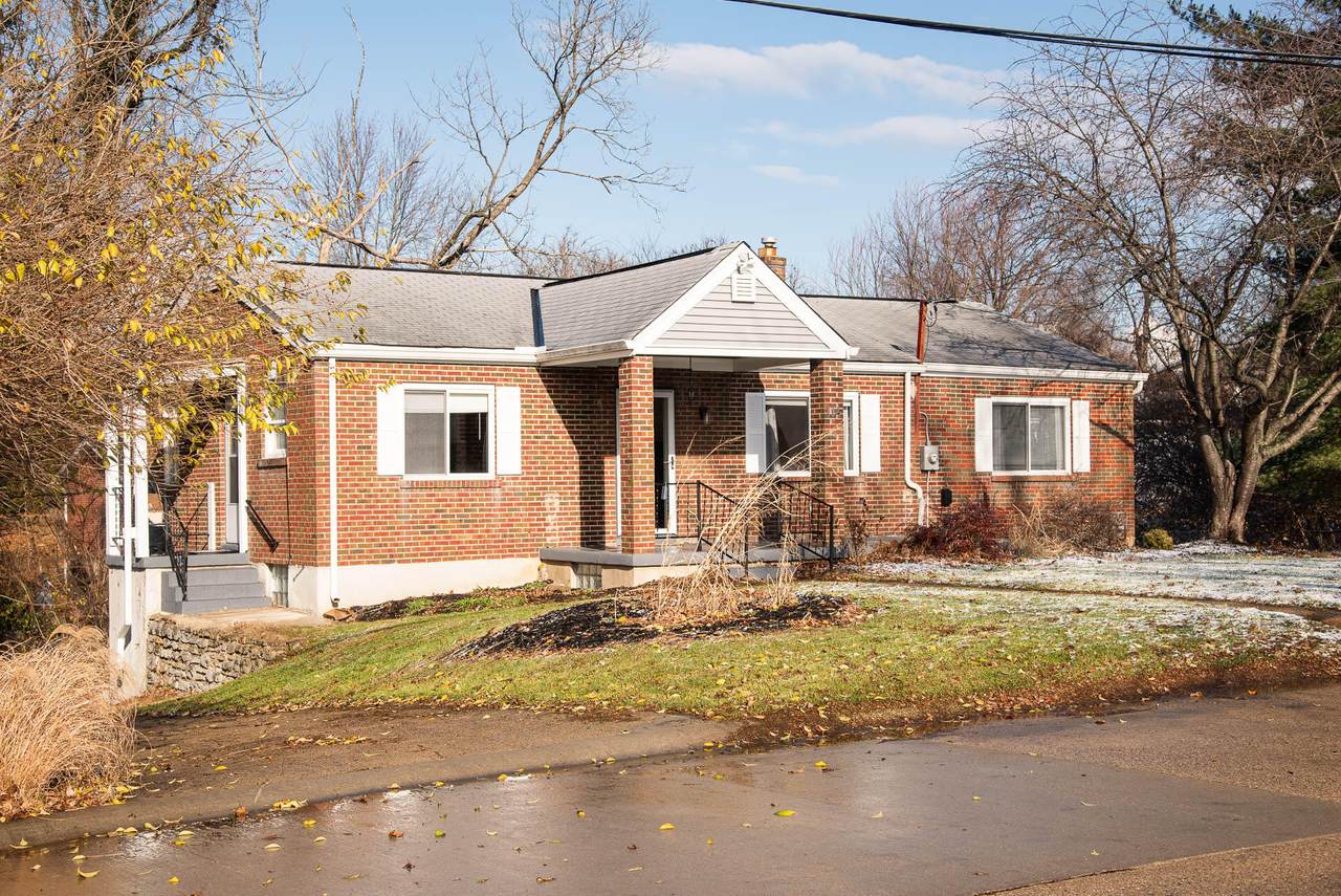 714 Sharon Drive - Photo 1