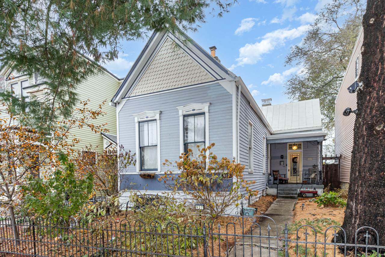 927 Monroe Street - Photo 1