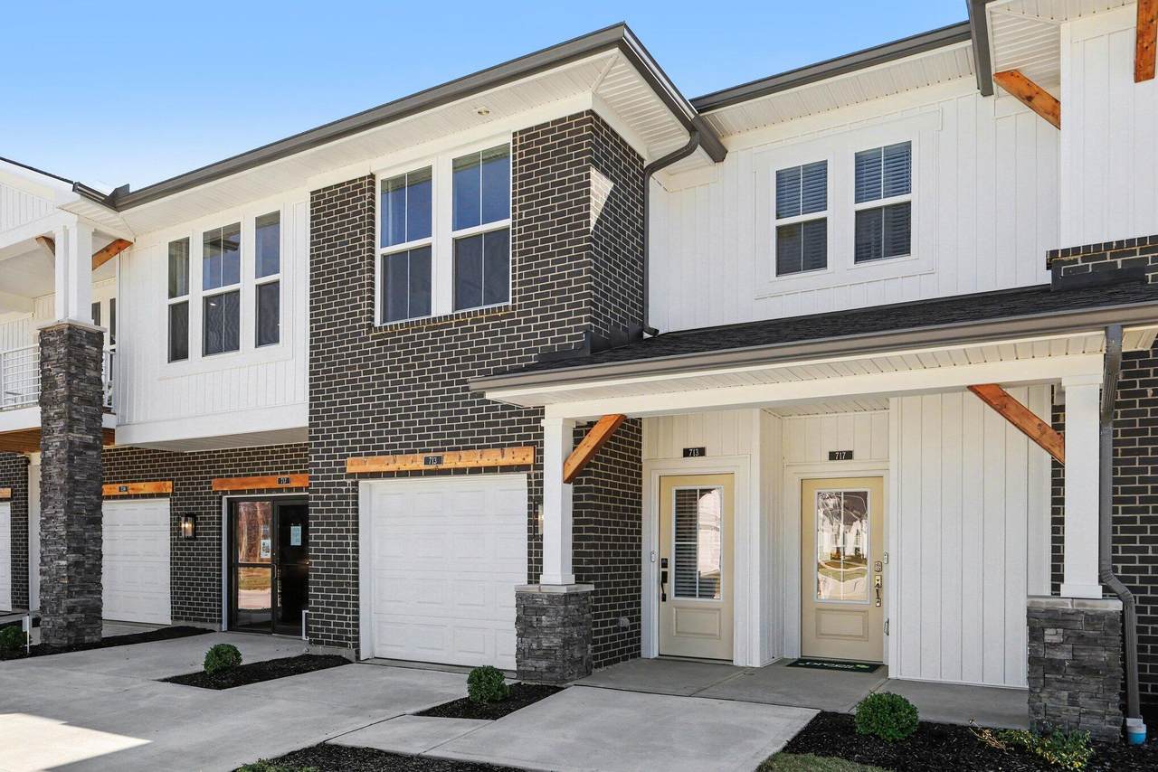 713 Somerset Boulevard - Photo 1