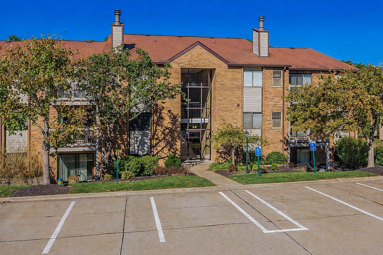 20 Woodland Hills Drive - Photo 1