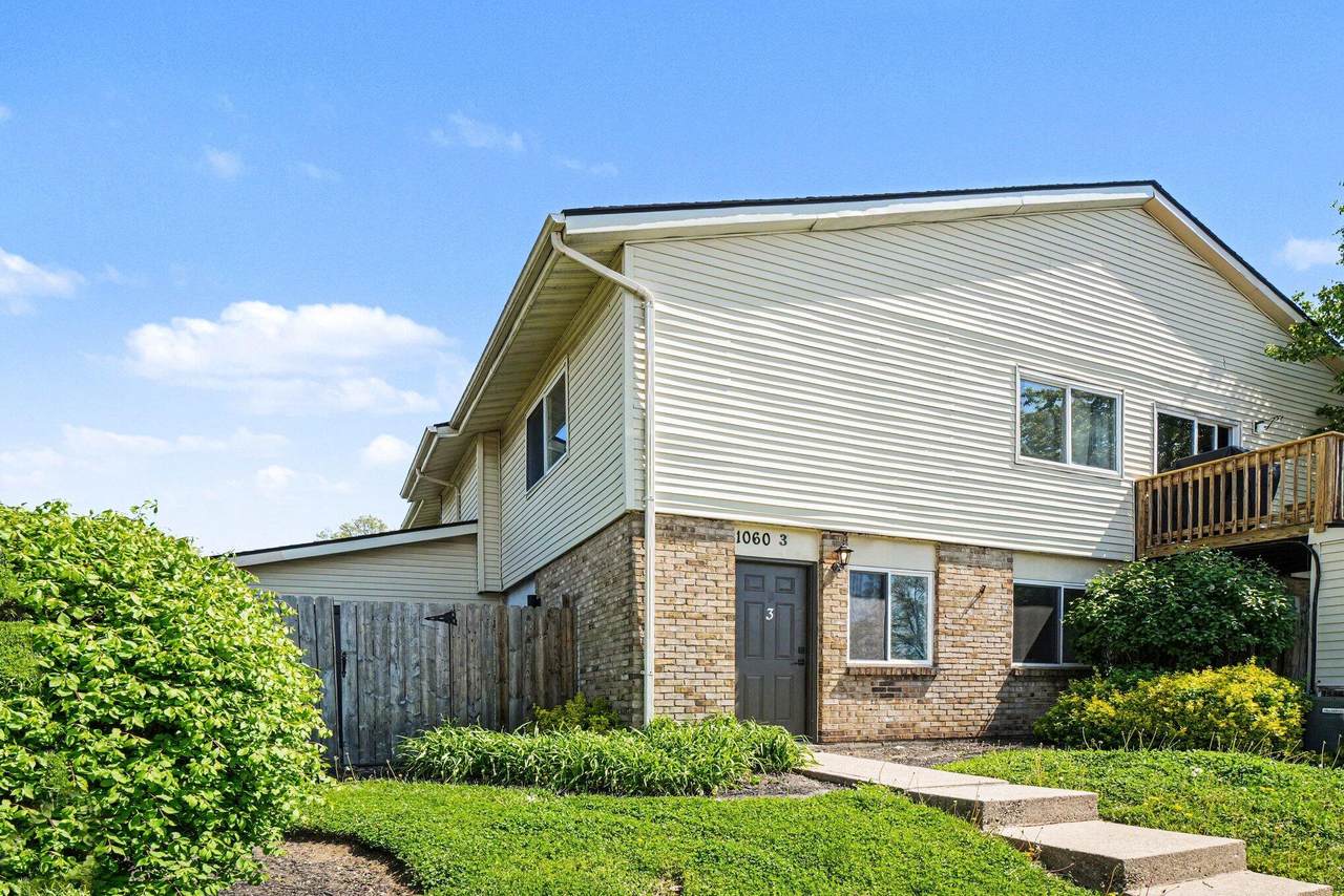 1060 Oakwood Court - Photo 1
