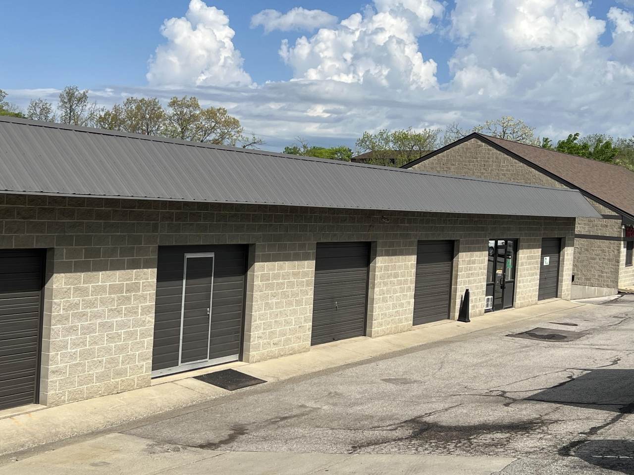 519 Enterprise Drive - Photo 1