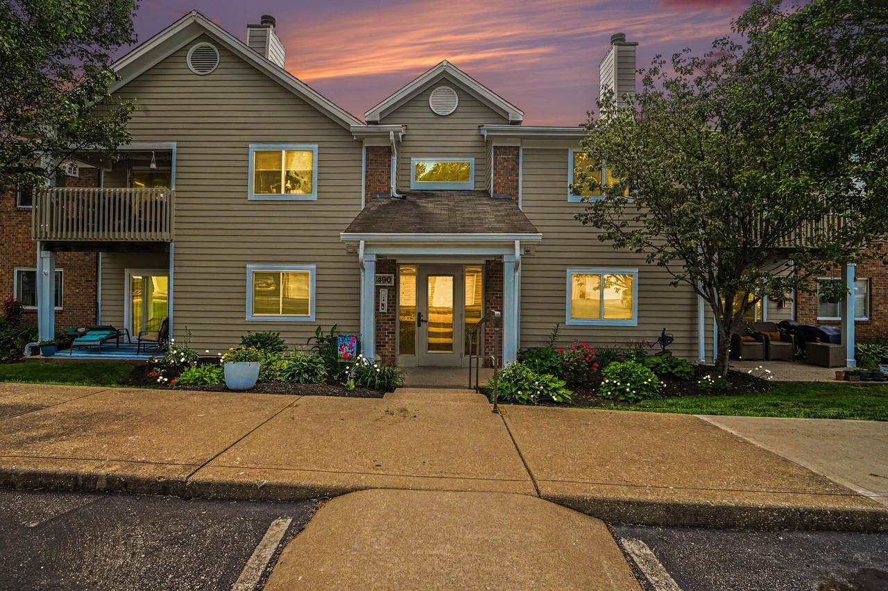 490 Lakeview Drive - Photo 1