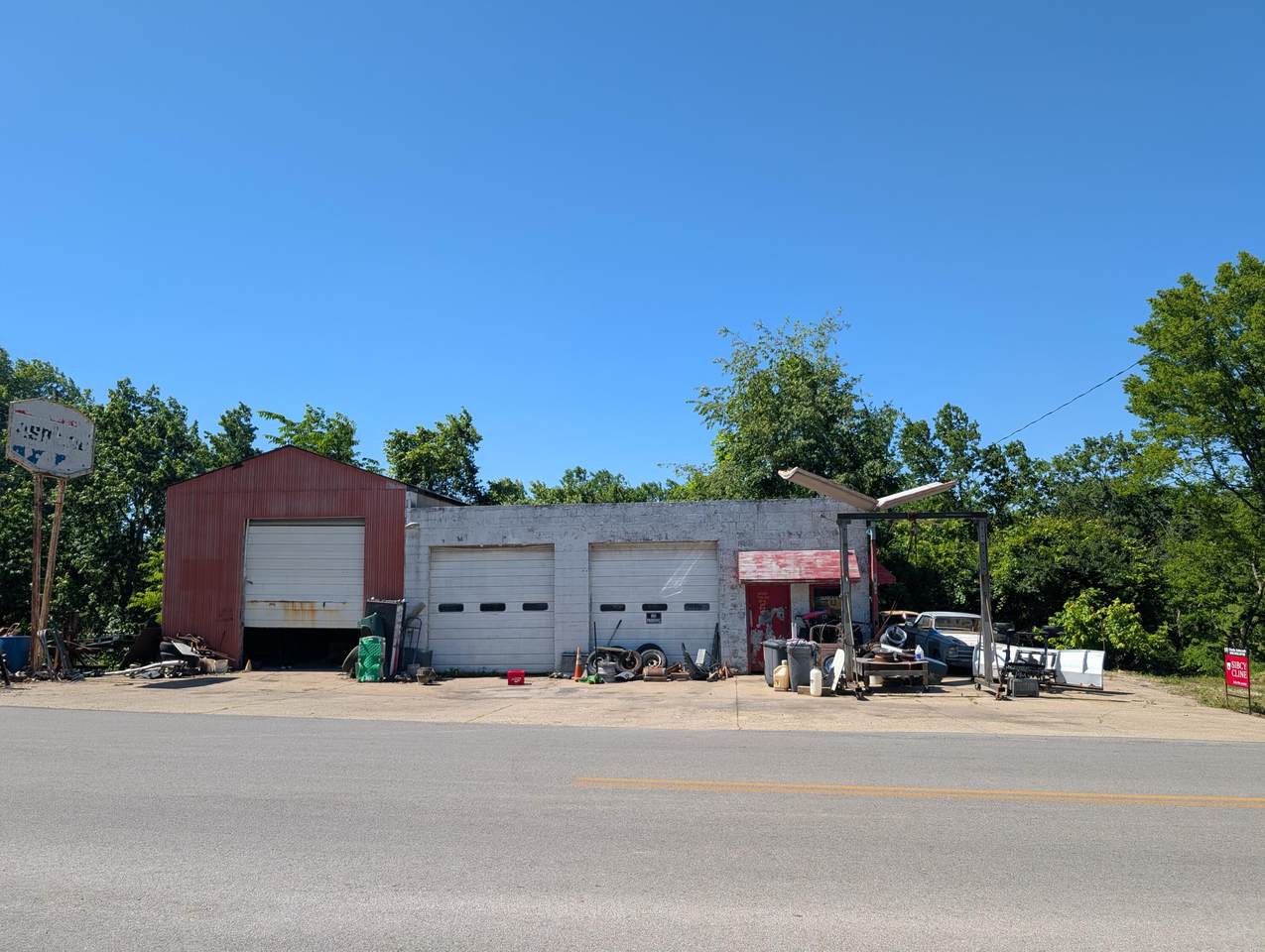 980 Gratz Road - Photo 1