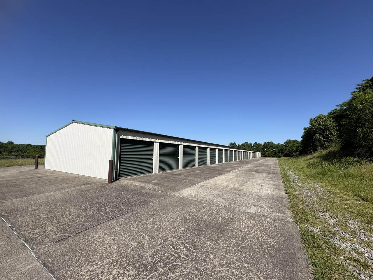 100 Lynn Pope Lane - Photo 1