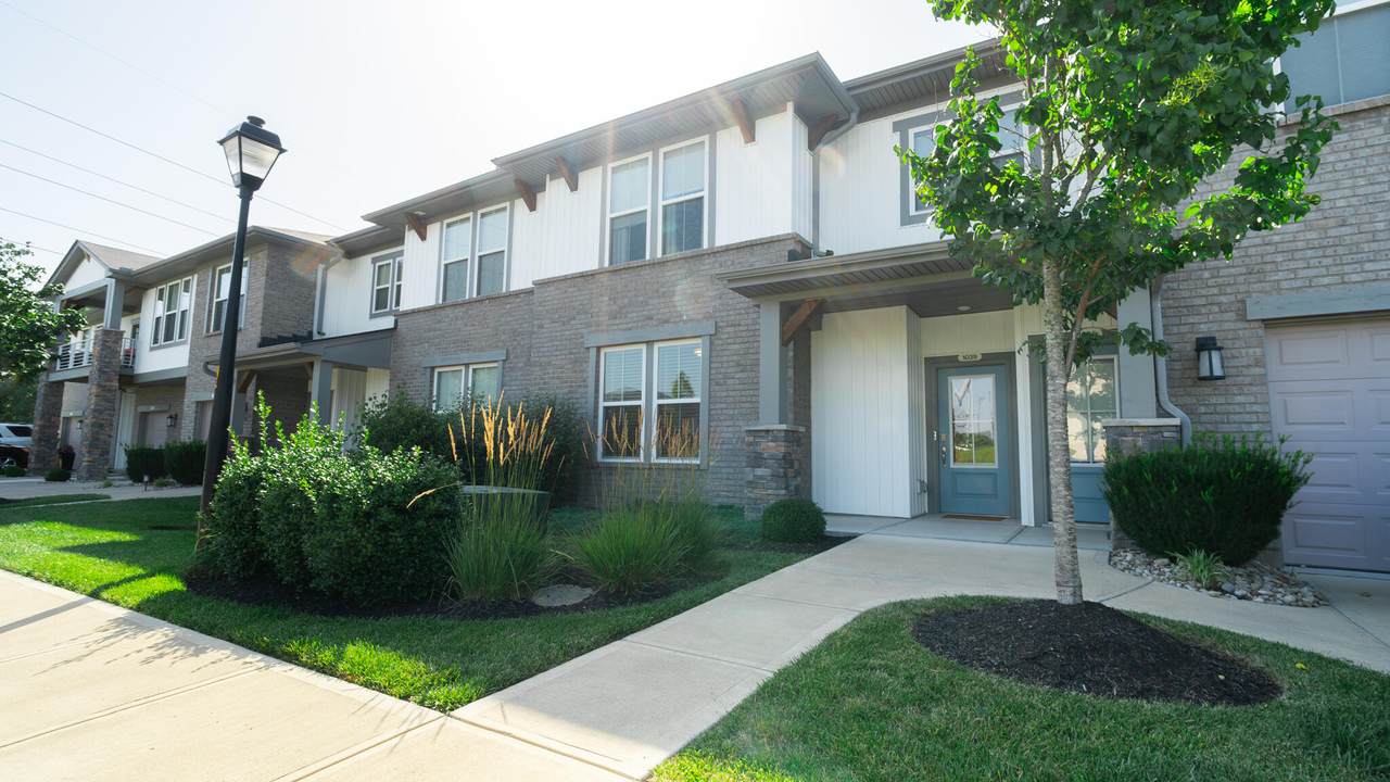 1039 Maggies Way - Photo 1