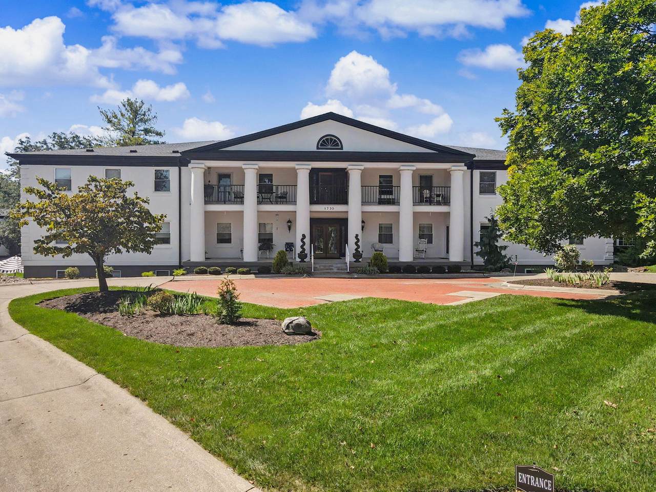 1730 Wedgewood Circle Drive - Photo 1