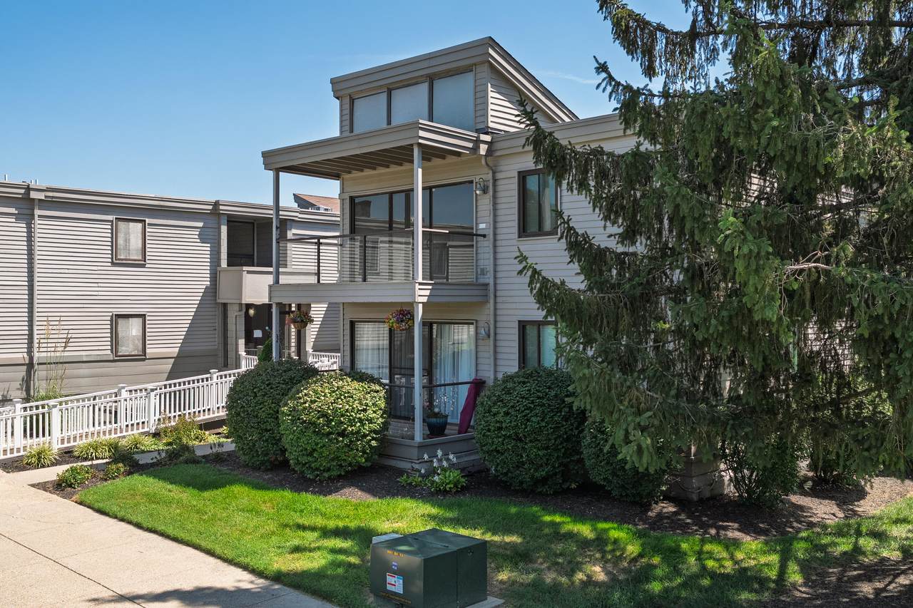 105 Winding Way - Photo 1