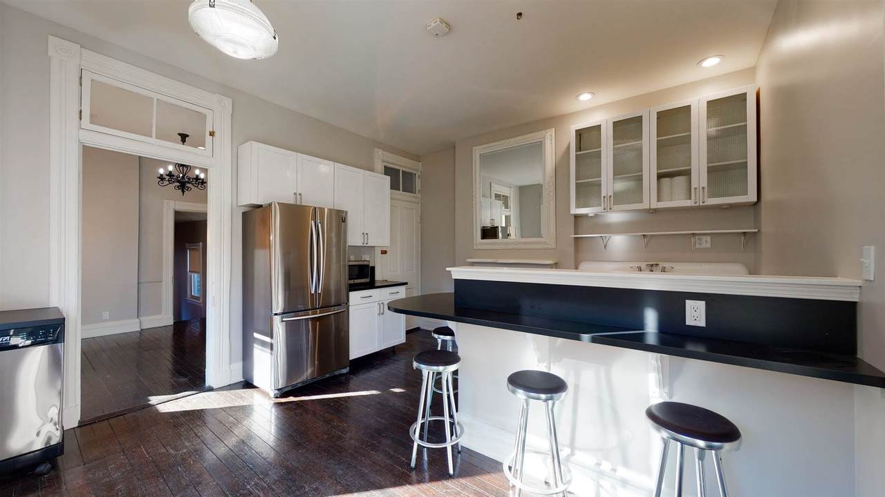 1115 Pike Street - Photo 1
