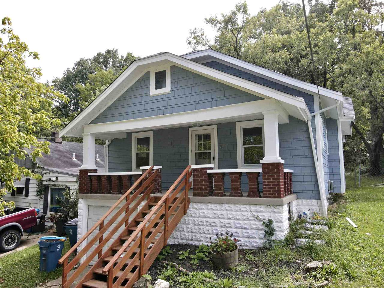 517 Grand Avenue - Photo 1