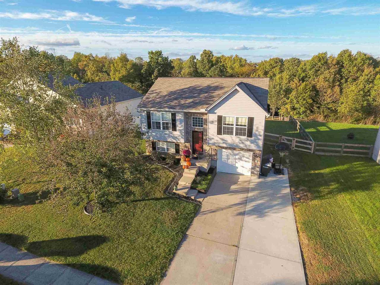 348 Rocky Pointe - Photo 1
