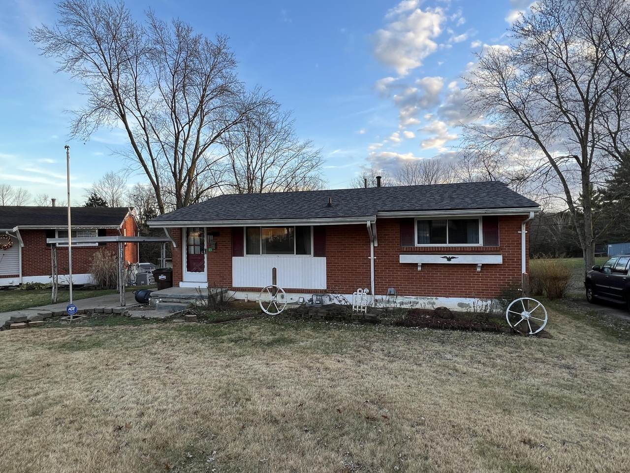 25 Elmwood Court - Photo 1