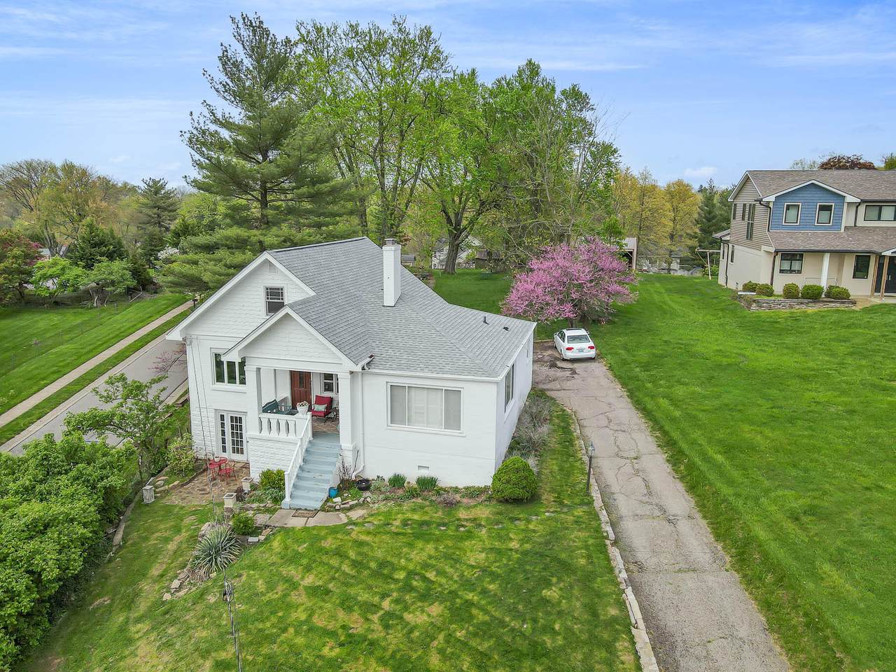 425 Rossford Avenue - Photo 1