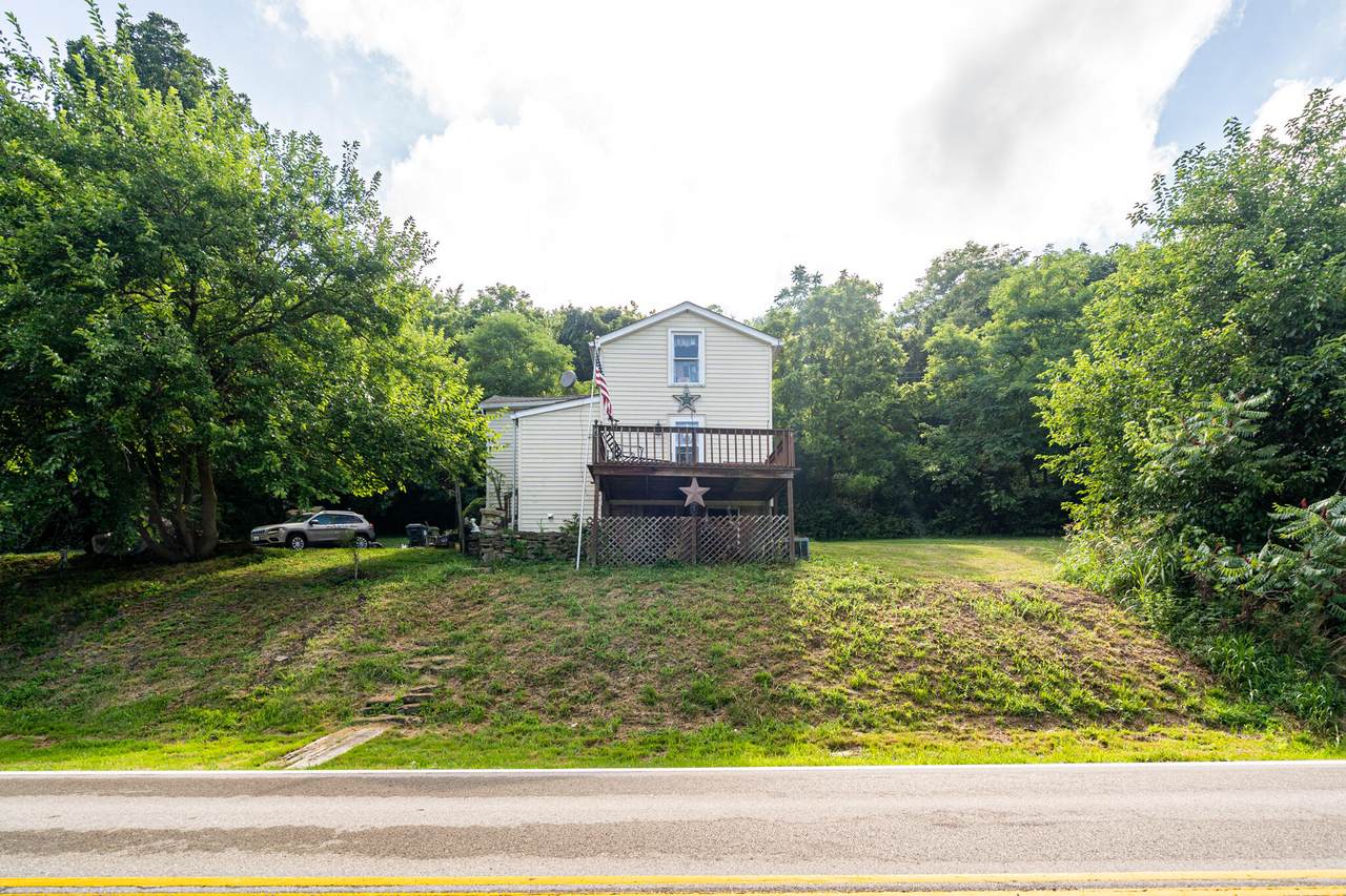 7445 River Road - Photo 1