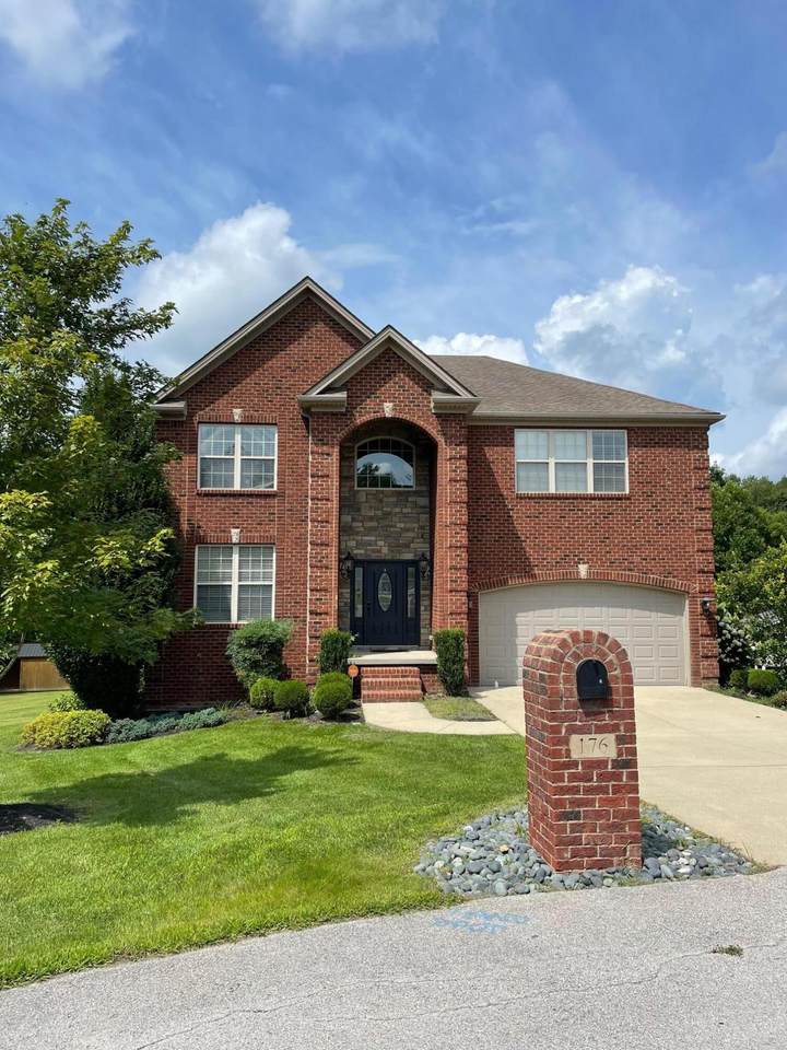 176 Lakeshore Circle - Photo 1