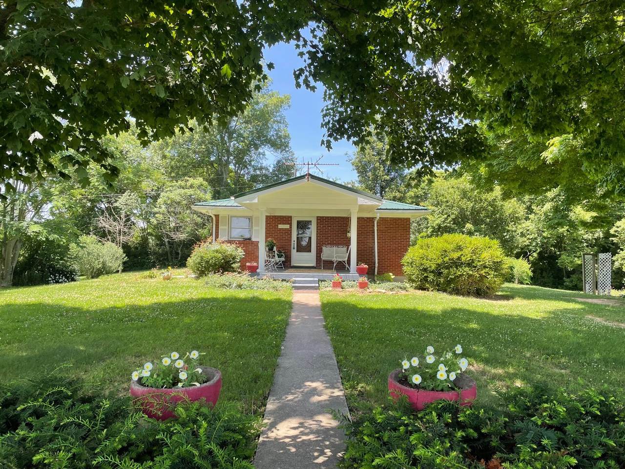 2626 Waller Road - Photo 1