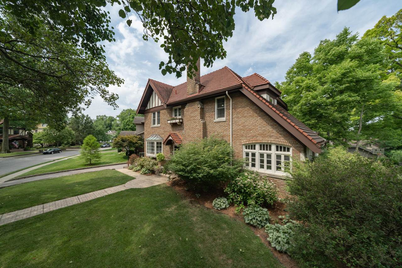 163 Riverside Parkway - Photo 1