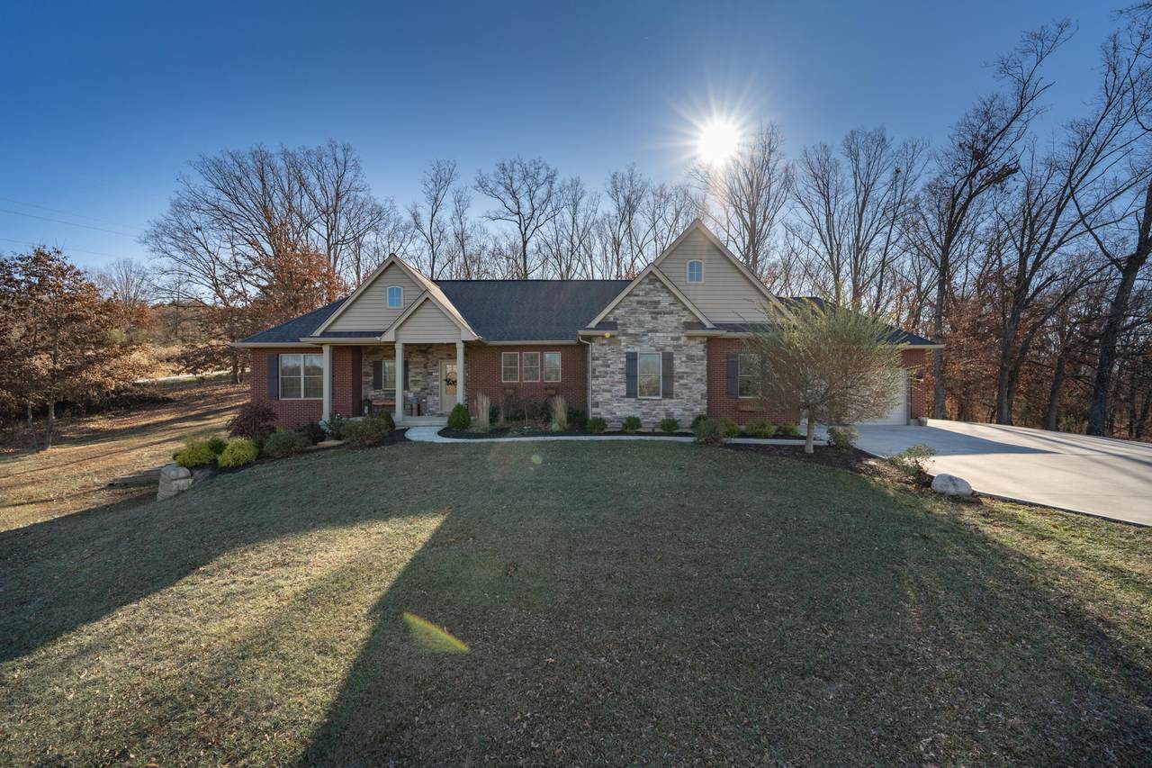 1073 Kensington Drive - Photo 1