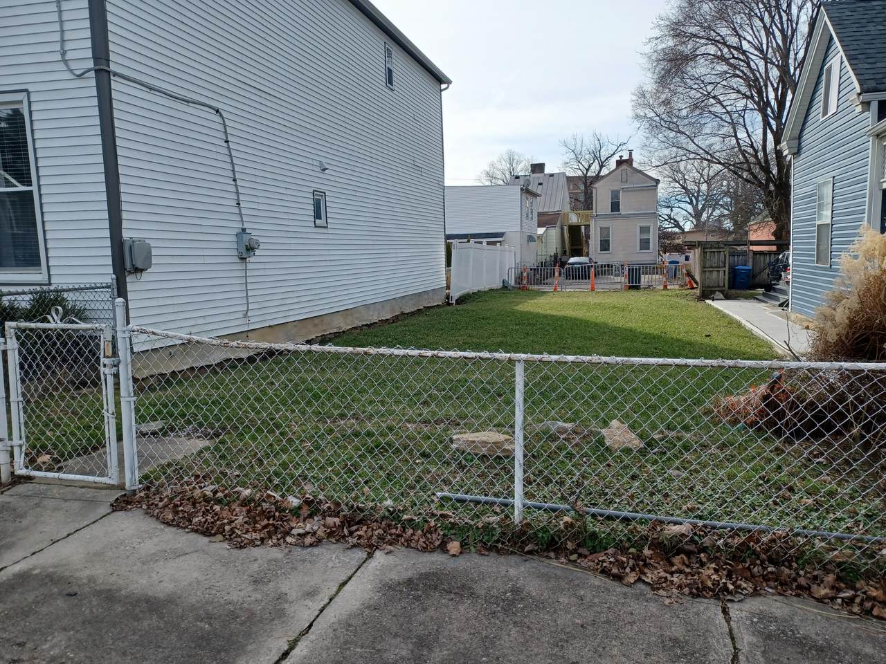 112 Ward Avenue - Photo 1