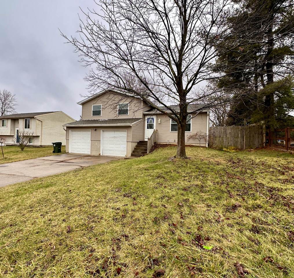 8360 Hemlock Court - Photo 1